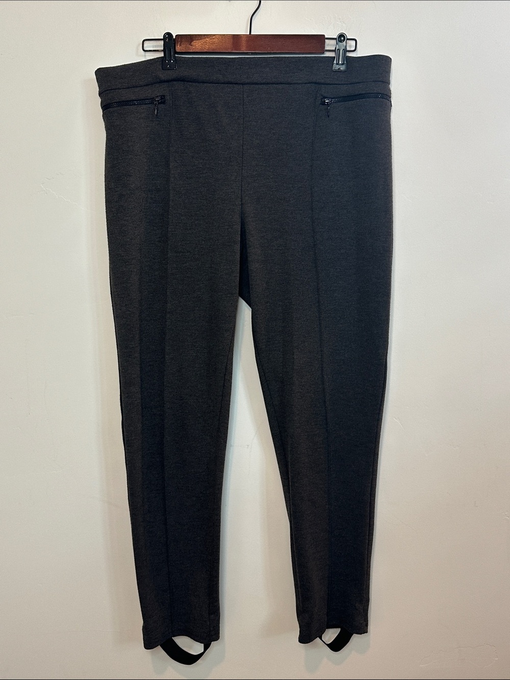 Soft Surroundings Dark Charcoal Ponte Pull-on Stirrup Pants, Size Large Petite